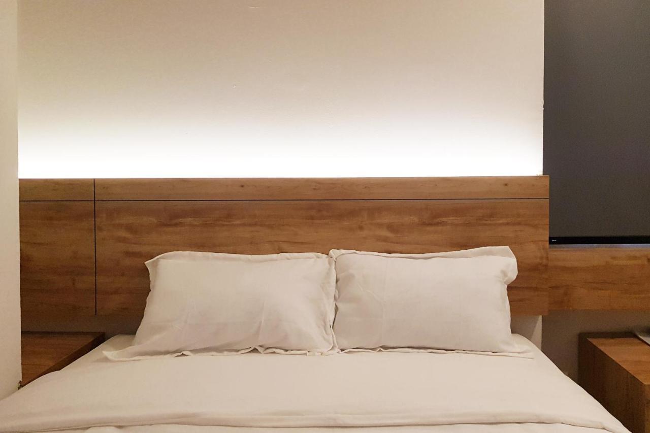 Oyo 90015 Platinum Guest House Медан Екстериор снимка